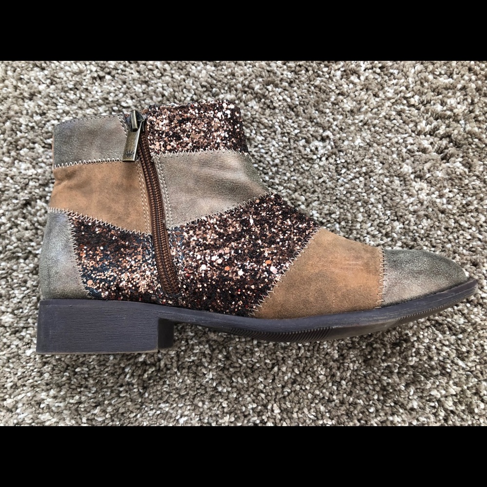Booties - Picture 2 of 3